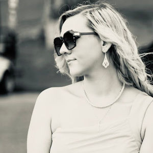 Meet your Posher, Karis